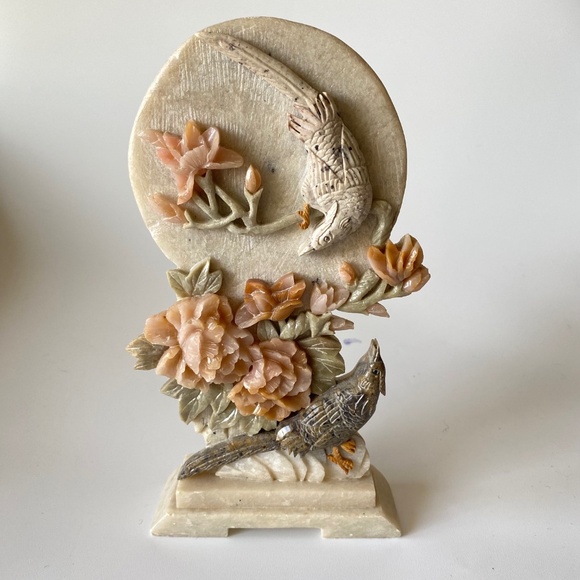 Vintage Chinese Nephrite Sculpture: Birds in Rosebush, Hand-Carved - Picture 16 of 16